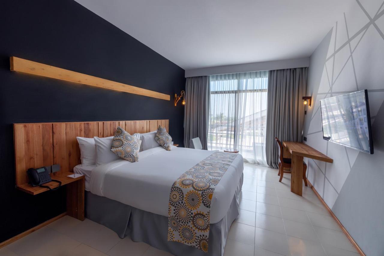 Giraffe Beach Hotel Dar es Salaam Exterior photo