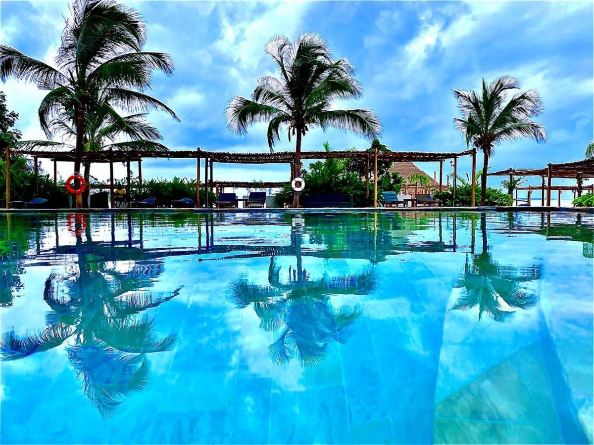 Giraffe Beach Hotel Dar es Salaam Exterior photo