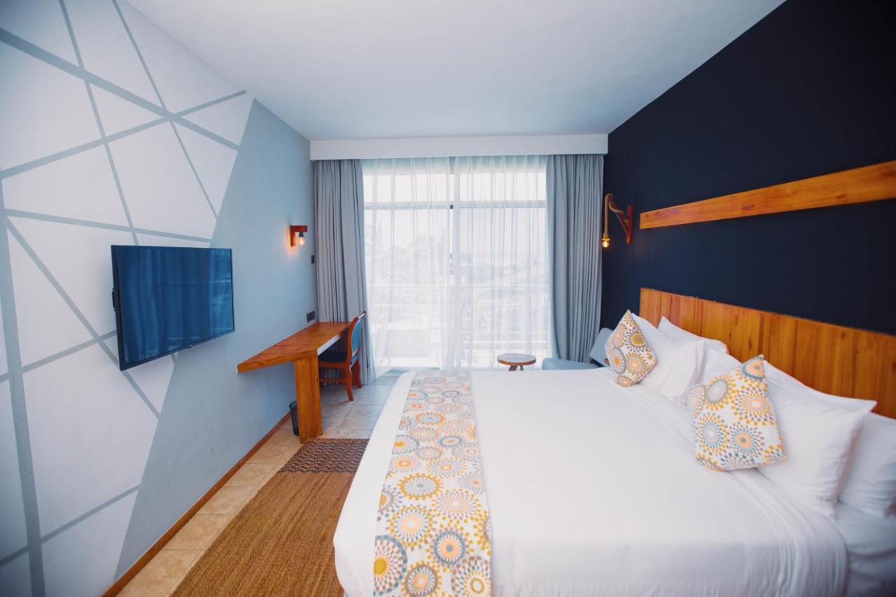 Giraffe Beach Hotel Dar es Salaam Exterior photo